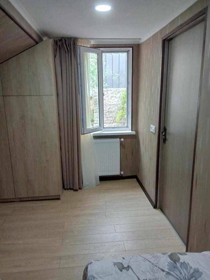 Veranda M Tbilisi Luaran gambar