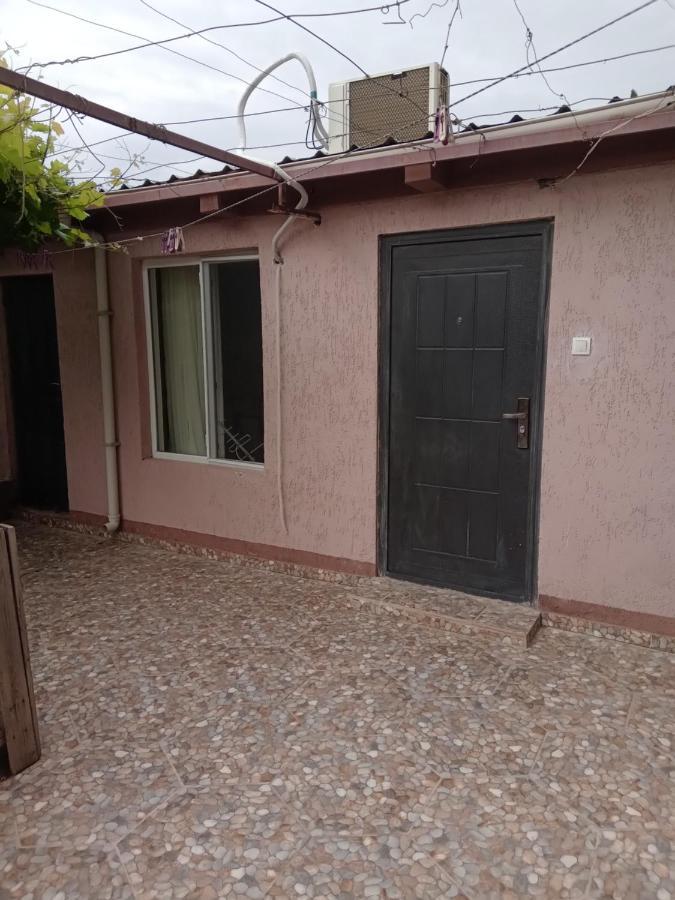Veranda M Tbilisi Luaran gambar